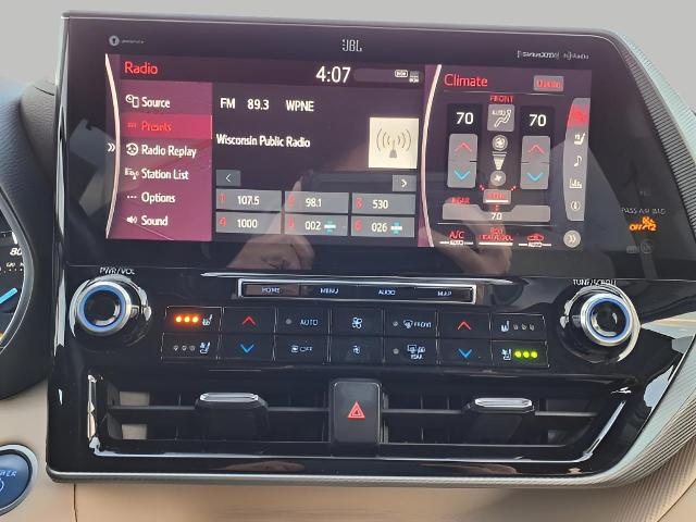 2021 Toyota Highlander Vehicle Photo in Oshkosh, WI 54904