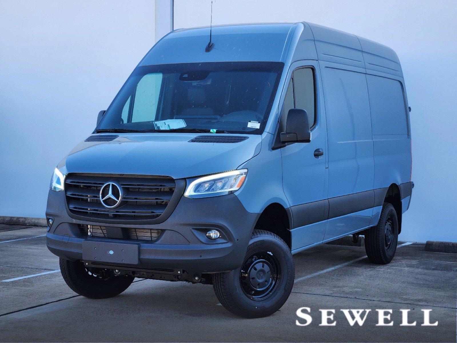 2024 Mercedes-Benz Sprinter Cargo Van Vehicle Photo in HOUSTON, TX 77079