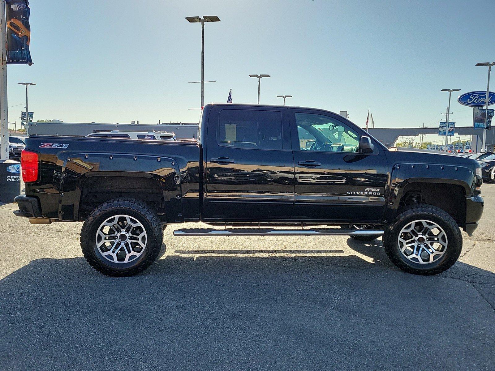 2017 Chevrolet Silverado 1500 Vehicle Photo in Plainfield, IL 60586