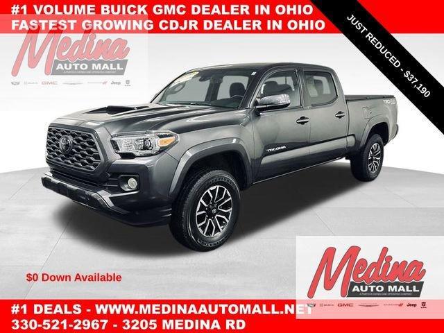 2022 Toyota Tacoma 4WD Vehicle Photo in MEDINA, OH 44256-9631