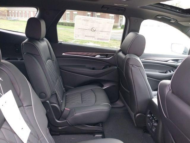 2024 Buick Enclave Vehicle Photo in MEDINA, OH 44256-9631