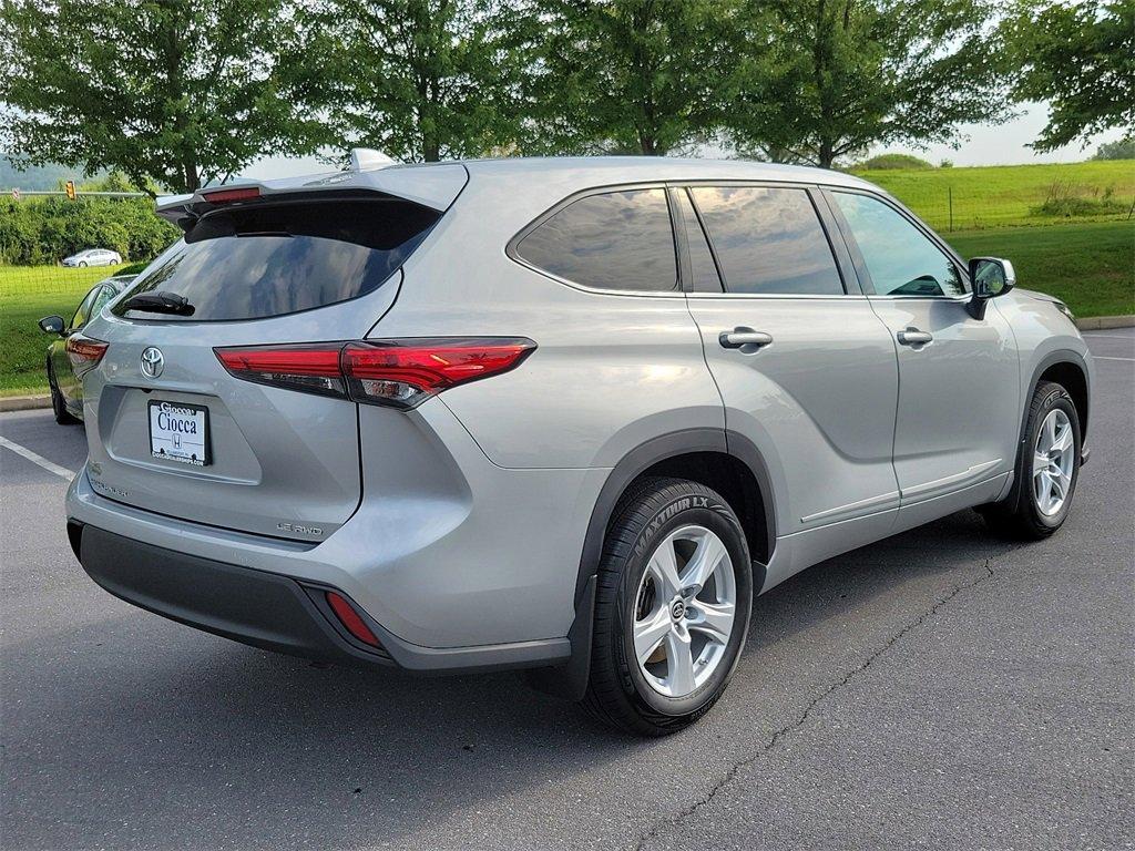 2020 Toyota Highlander Vehicle Photo in Muncy, PA 17756