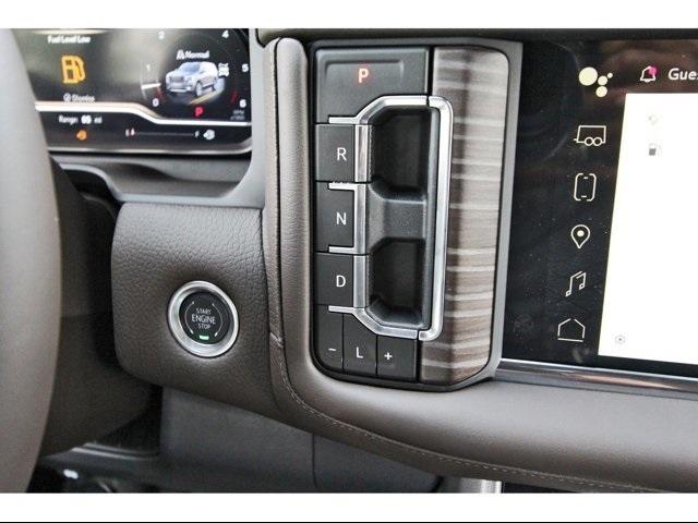 2024 GMC Yukon XL Vehicle Photo in ROSENBERG, TX 77471-5675