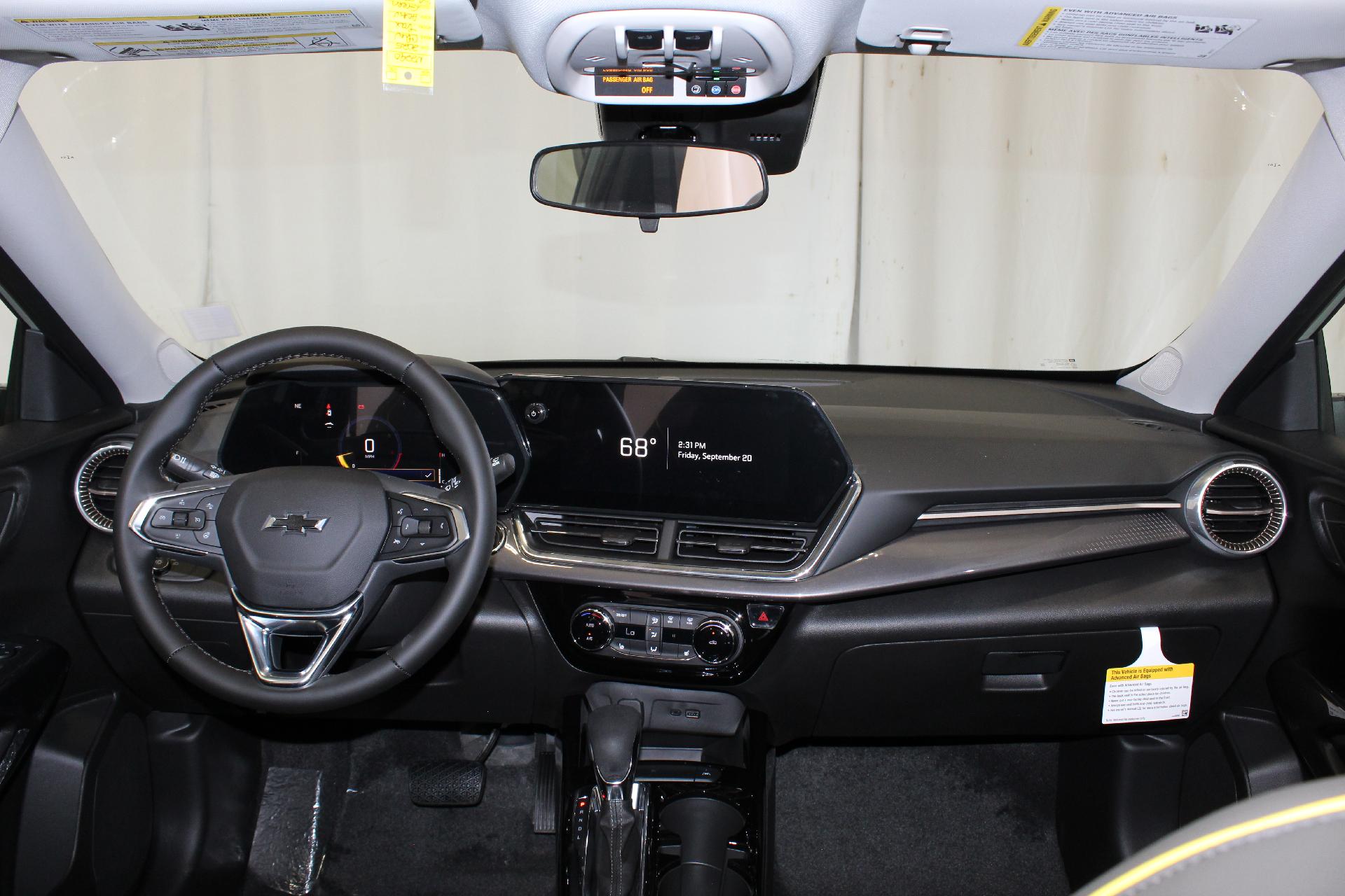 2025 Chevrolet Trax Vehicle Photo in NORTHAMPTON, MA 01060-1120