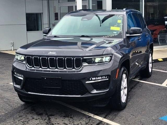 2022 Jeep Grand Cherokee Vehicle Photo in Gardner, MA 01440