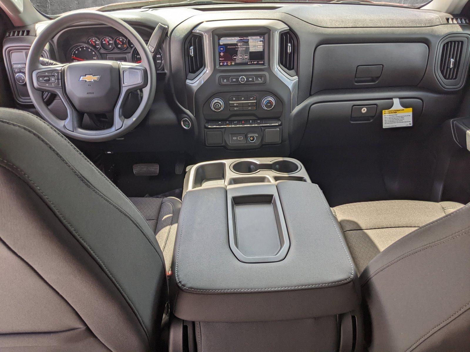 2024 Chevrolet Silverado 1500 Vehicle Photo in PEMBROKE PINES, FL 33024-6534