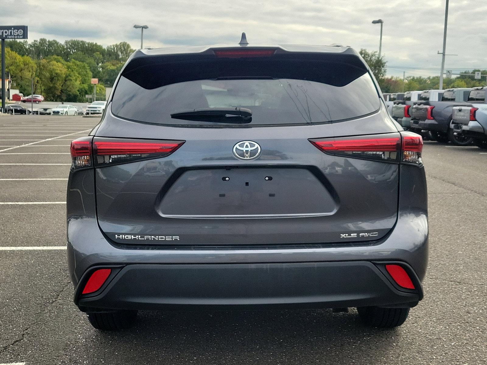 2023 Toyota Highlander Vehicle Photo in Trevose, PA 19053