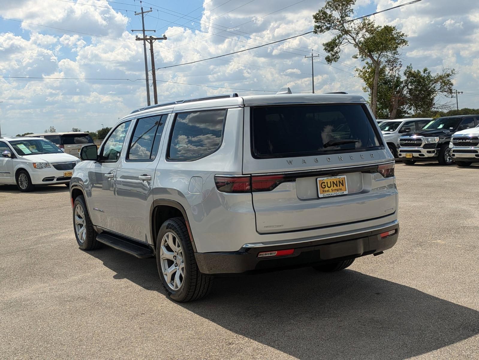 2022 Jeep Wagoneer Vehicle Photo in Seguin, TX 78155