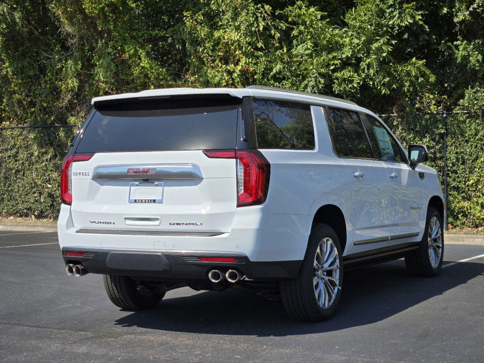 2024 GMC Yukon XL Vehicle Photo in DALLAS, TX 75209-3016