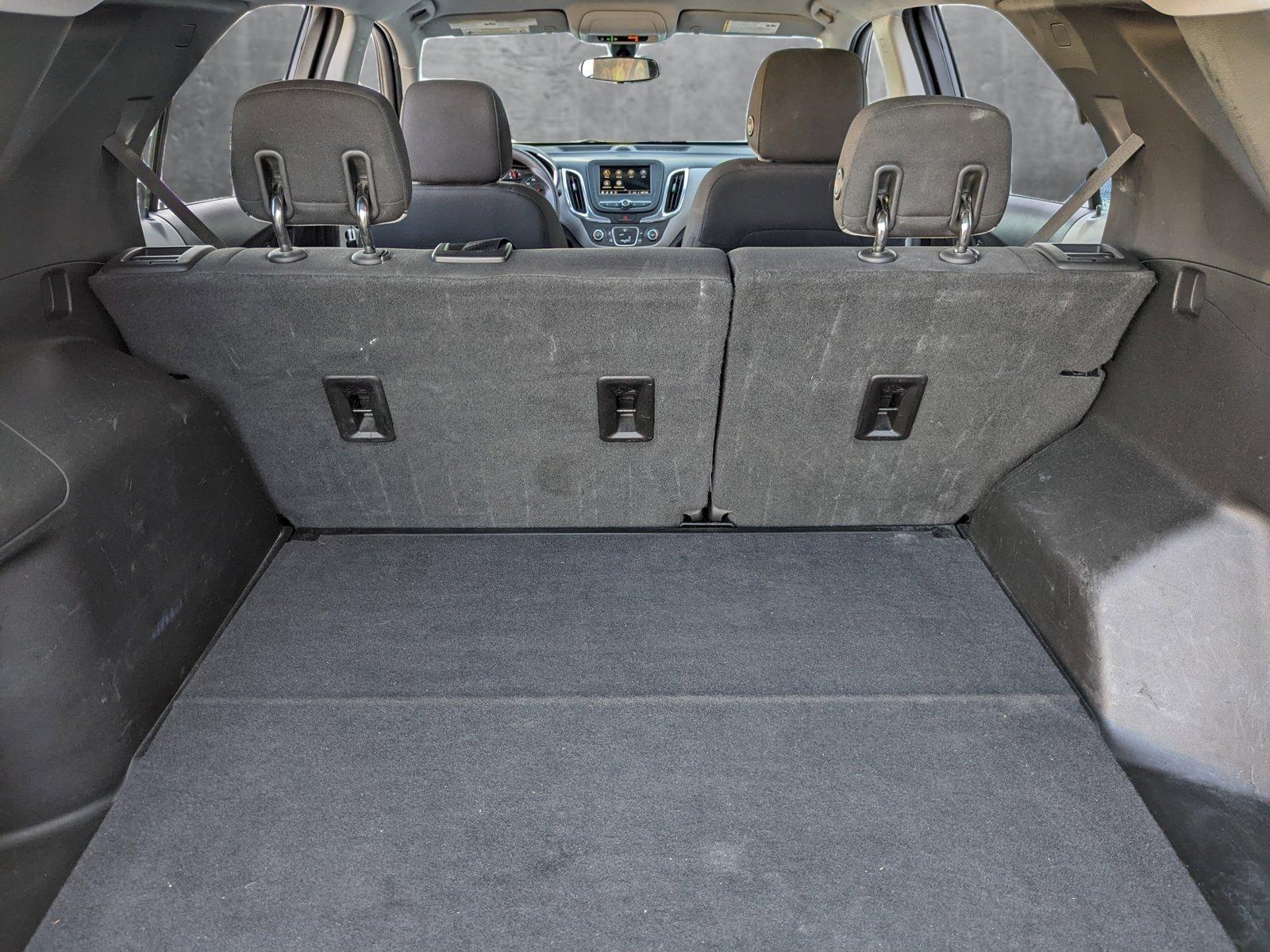 2019 Chevrolet Equinox Vehicle Photo in VALENCIA, CA 91355-1705