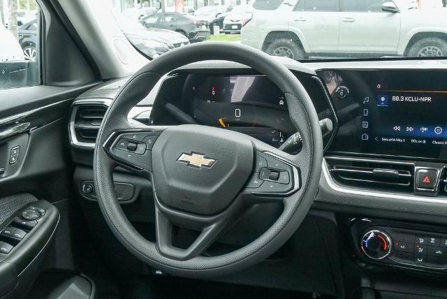 2024 Chevrolet Trailblazer Vehicle Photo in VENTURA, CA 93003-8585