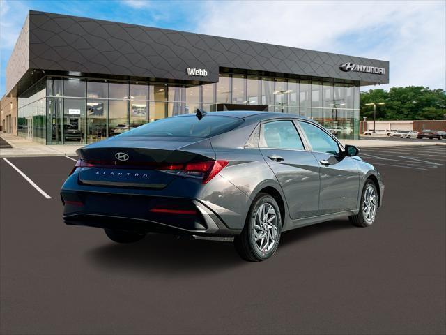 2024 Hyundai ELANTRA Vehicle Photo in Merrillville, IN 46410