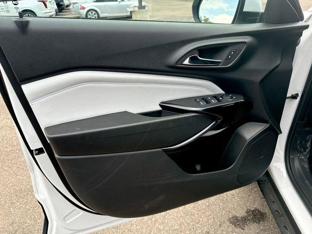 2025 Chevrolet Trax Vehicle Photo in GREELEY, CO 80634-4125