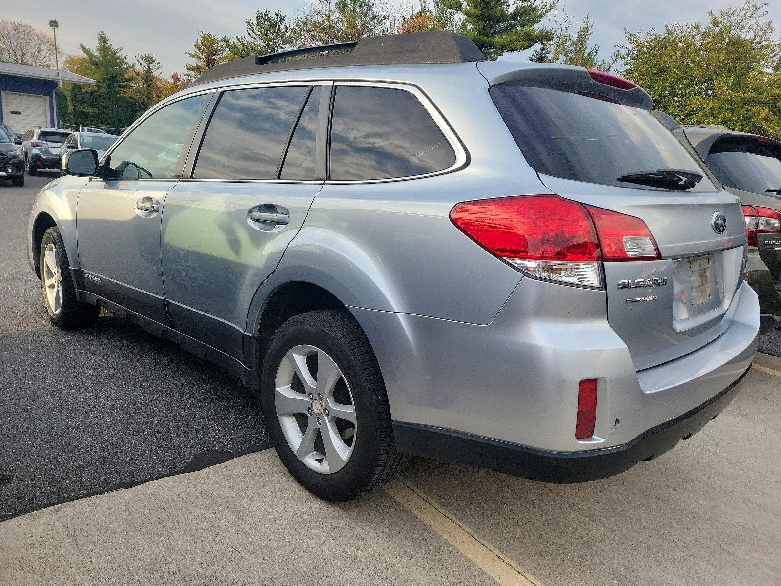 2013 Subaru Outback Vehicle Photo in BETHLEHEM, PA 18017