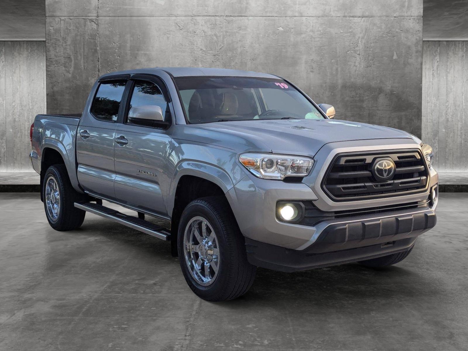 2019 Toyota Tacoma 2WD Vehicle Photo in Davie, FL 33331