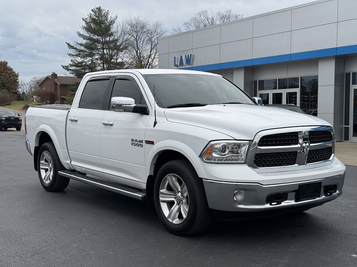 2016 Ram 1500 Vehicle Photo in BOONVILLE, IN 47601-9633