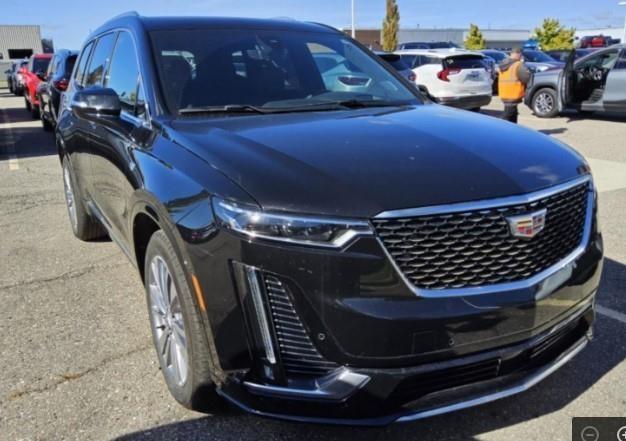 2024 Cadillac XT6 Vehicle Photo in GREEN BAY, WI 54303-3330