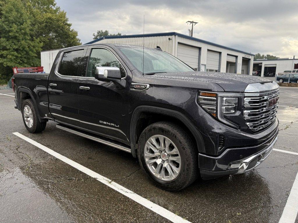 2024 GMC Sierra 1500 Vehicle Photo in MONROE, NC 28110-8431