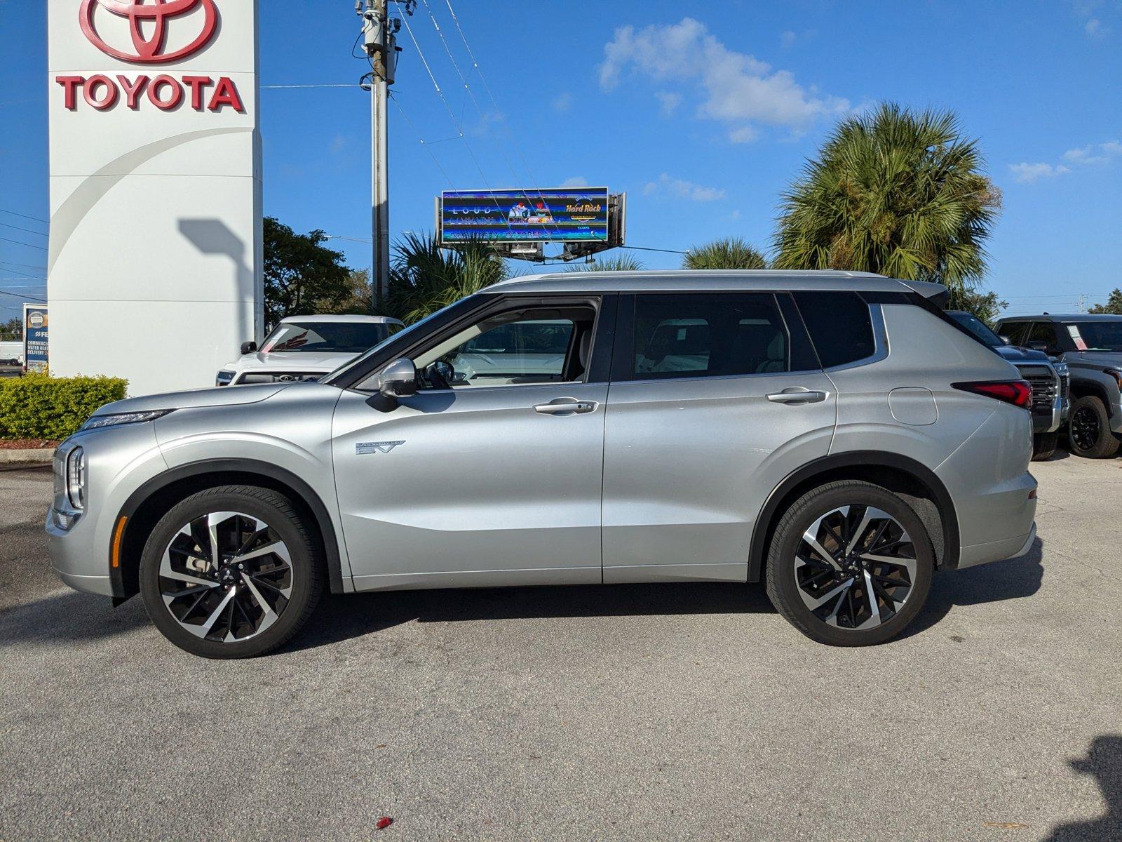 2023 Mitsubishi Outlander PHEV Vehicle Photo in Winter Park, FL 32792