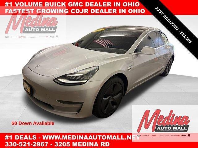 2018 Tesla Model 3 Vehicle Photo in MEDINA, OH 44256-9631