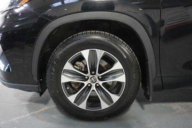 2022 Toyota Highlander Vehicle Photo in ANCHORAGE, AK 99515-2026