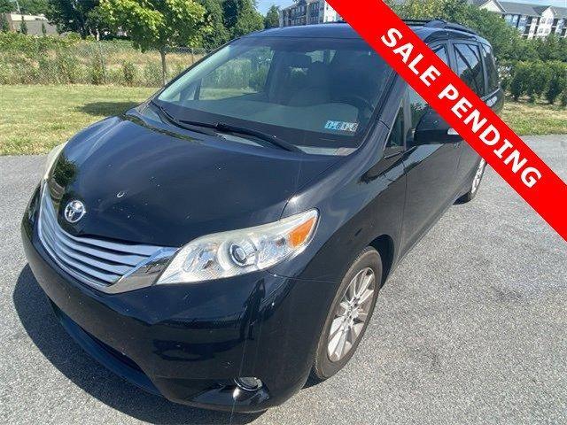 2014 Toyota Sienna Vehicle Photo in Willow Grove, PA 19090