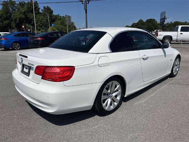 2013 BMW 3 Series Vehicle Photo in ALCOA, TN 37701-3235