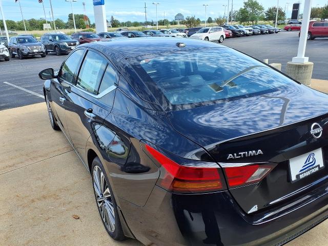 2024 Nissan Altima Vehicle Photo in Oshkosh, WI 54904