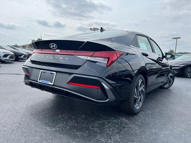 2024 Hyundai ELANTRA Vehicle Photo in O'Fallon, IL 62269