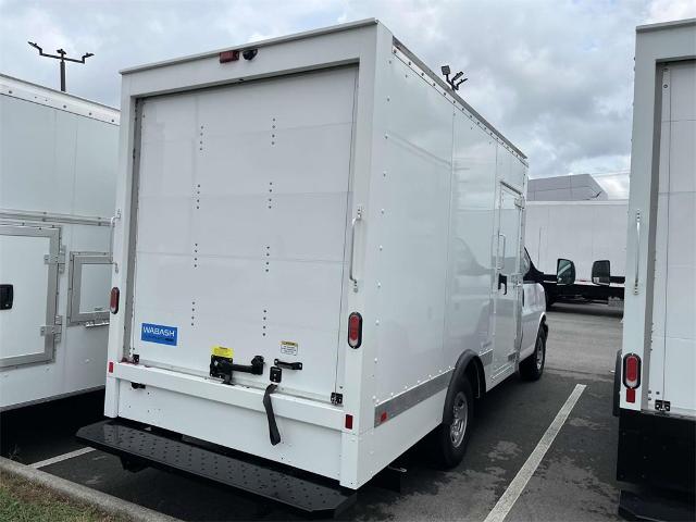 2024 Chevrolet Express Cutaway 3500 Vehicle Photo in ALCOA, TN 37701-3235