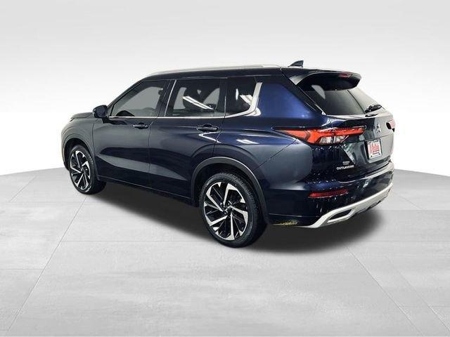 2022 Mitsubishi Outlander Vehicle Photo in MEDINA, OH 44256-9631