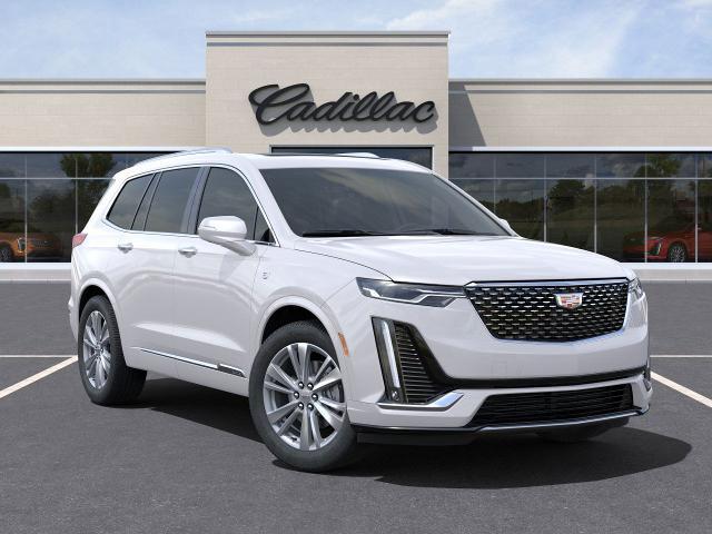 2025 Cadillac XT6 Vehicle Photo in MEDINA, OH 44256-9631