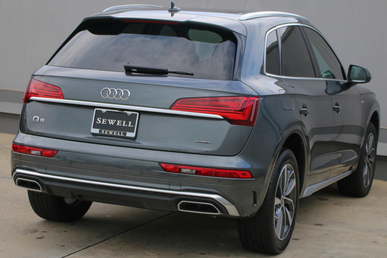 2024 Audi Q5 Vehicle Photo in SUGAR LAND, TX 77478