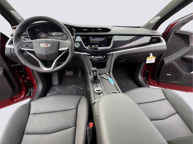 2025 Cadillac XT6 Vehicle Photo in LEOMINSTER, MA 01453-2952