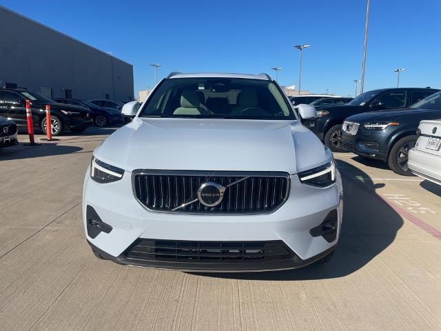 2025 Volvo XC40 Vehicle Photo in Grapevine, TX 76051