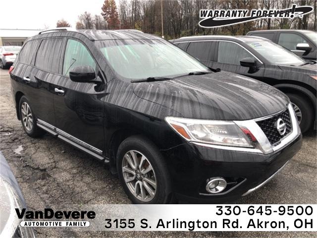 2013 Nissan Pathfinder Vehicle Photo in Akron, OH 44312