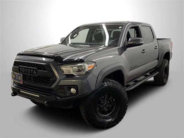 2017 Toyota Tacoma Vehicle Photo in PORTLAND, OR 97225-3518