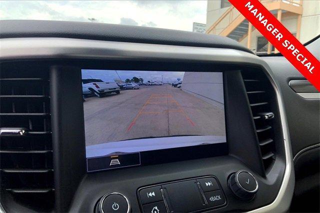 2023 GMC Acadia Vehicle Photo in TOPEKA, KS 66609-0000