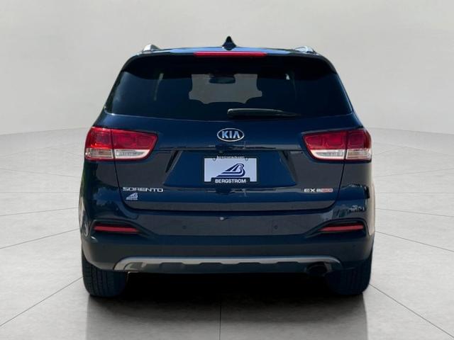 2016 Kia Sorento Vehicle Photo in Kaukauna, WI 54130