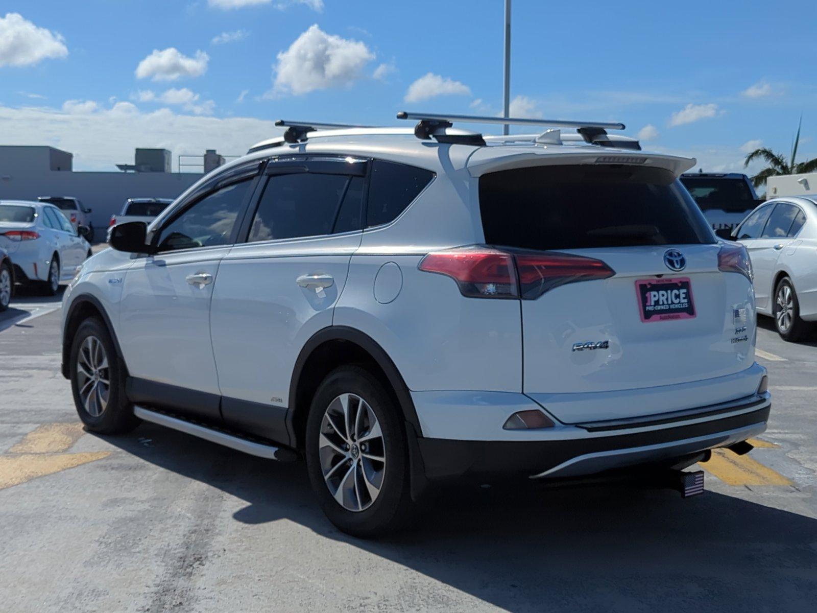 2016 Toyota RAV4 Hybrid Vehicle Photo in Ft. Myers, FL 33907