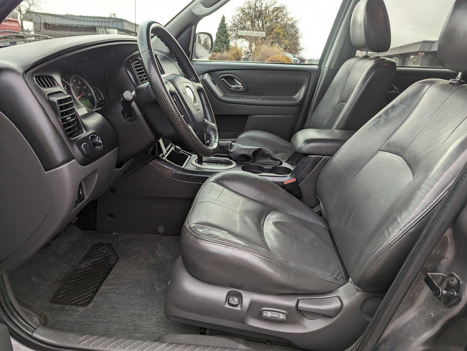 2005 Mazda Tribute Vehicle Photo in Spokane Valley, WA 99206