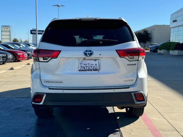 2019 Toyota Highlander Vehicle Photo in Grapevine, TX 76051