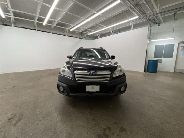 2013 Subaru Outback Vehicle Photo in PORTLAND, OR 97225-3518