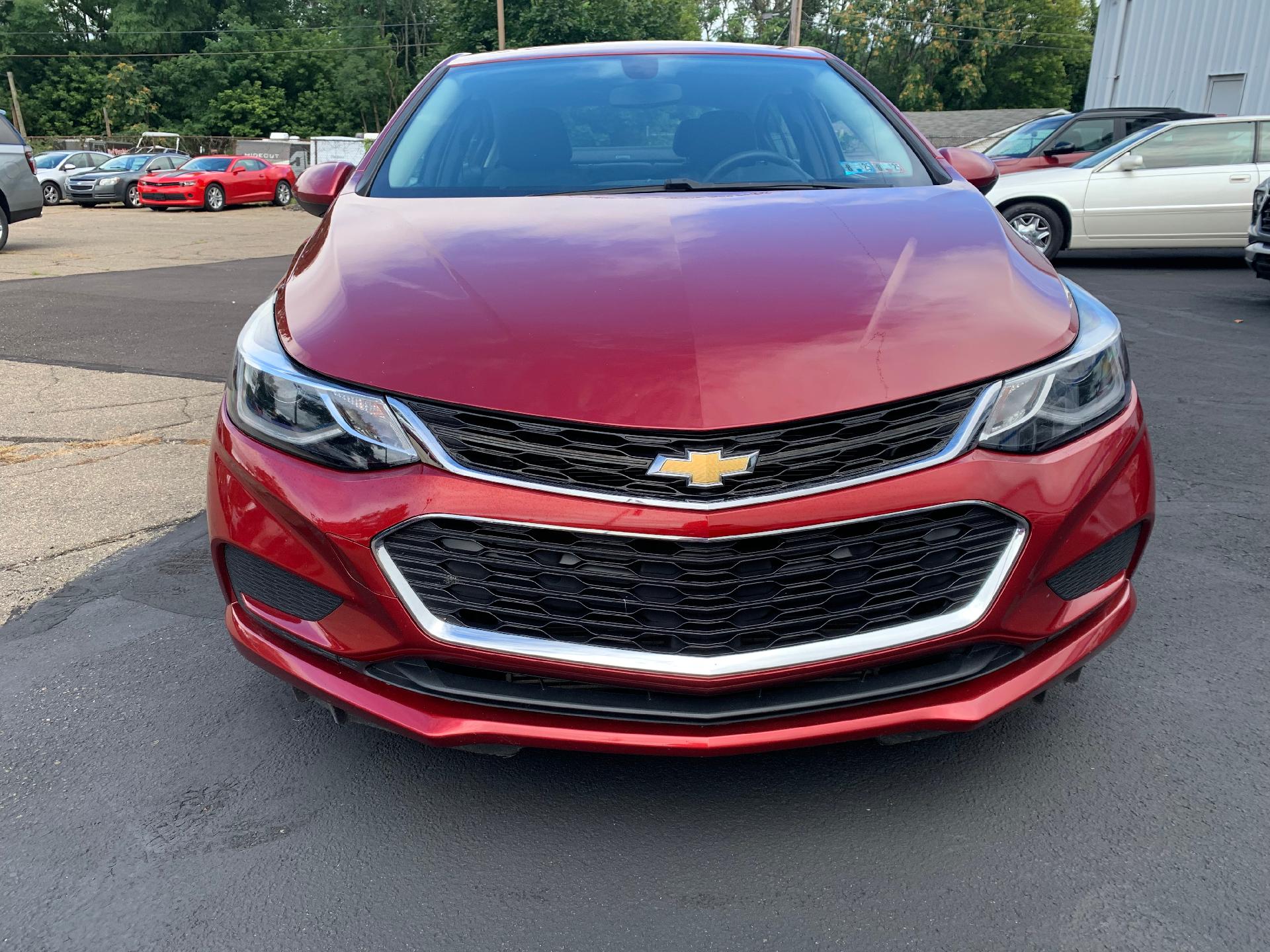 Used 2018 Chevrolet Cruze LT with VIN 1G1BE5SM0J7140705 for sale in Vandergrift, PA