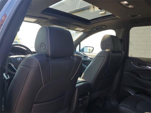 2023 Buick Enclave Vehicle Photo in GRAND BLANC, MI 48439-8139