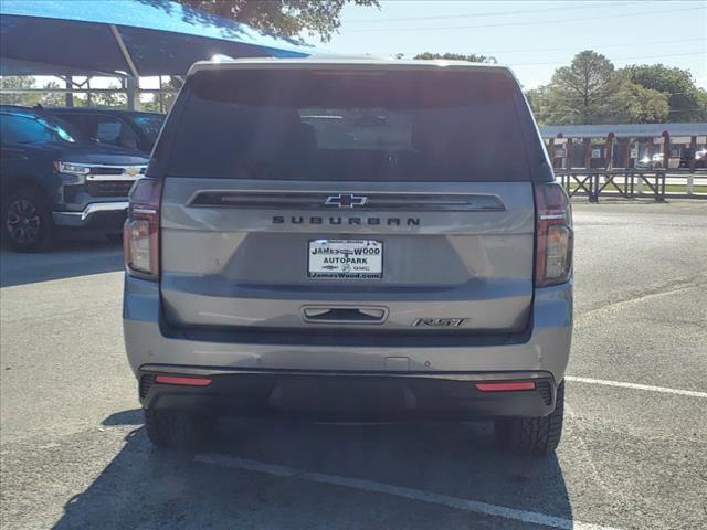 2022 Chevrolet Suburban Vehicle Photo in DENTON, TX 76210-9321