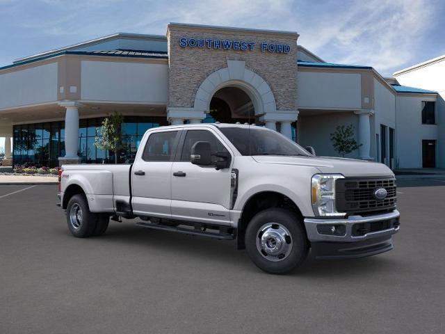 2024 Ford Super Duty F-350 DRW Vehicle Photo in Weatherford, TX 76087