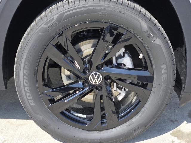 2025 Volkswagen Atlas Cross Sport Vehicle Photo in WEATHERFORD, TX 76087