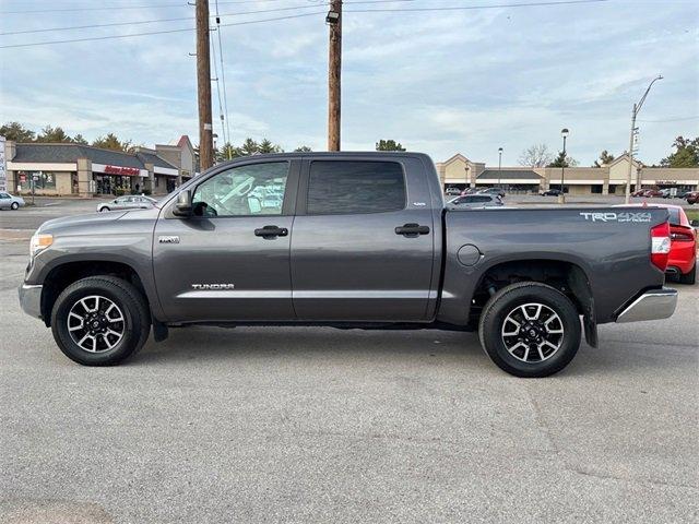 Used 2016 Toyota Tundra SR5 with VIN 5TFDW5F1XGX542804 for sale in Fenton, MO