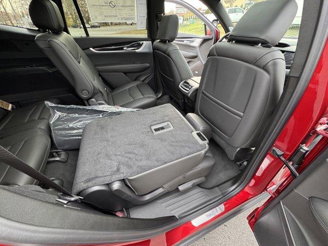 2025 Cadillac XT6 Vehicle Photo in LEOMINSTER, MA 01453-2952